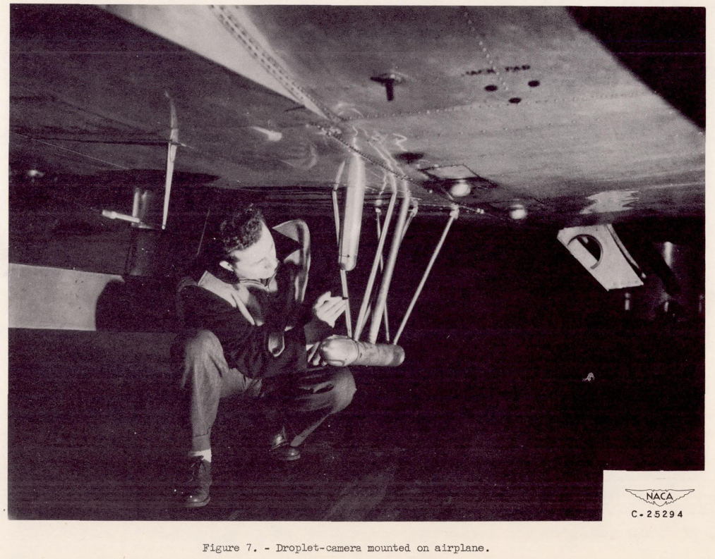 Figure 7 from NACA-RM-E50K01a. Droplet-camera mounted on an airplane.